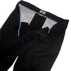 Men's Black Khaki Dockers with a more customized sizing